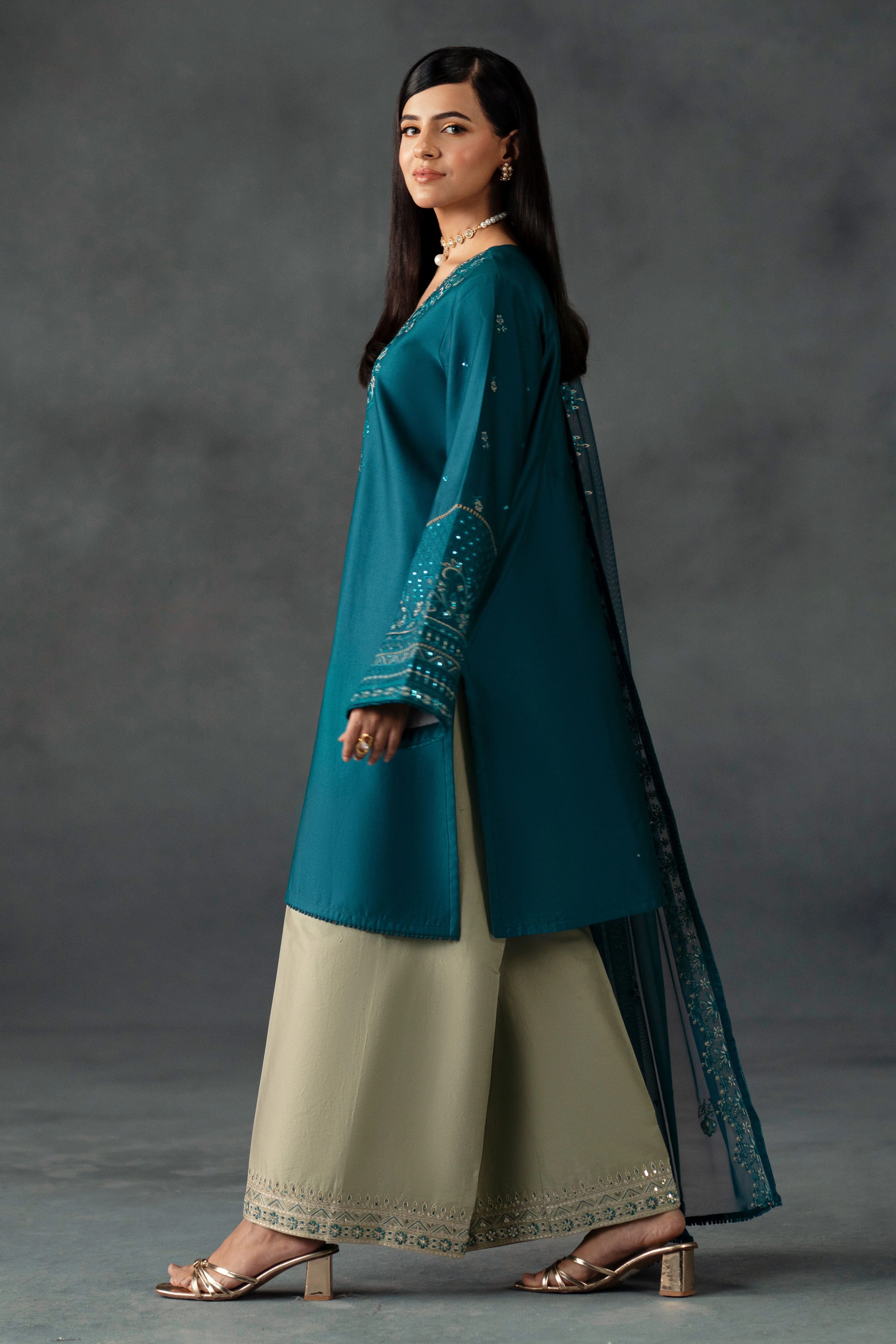 Areeb - Image 3